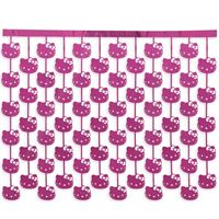 Décor photo fond rose à franges métalliques avec visages découpés - Hello Kitty
